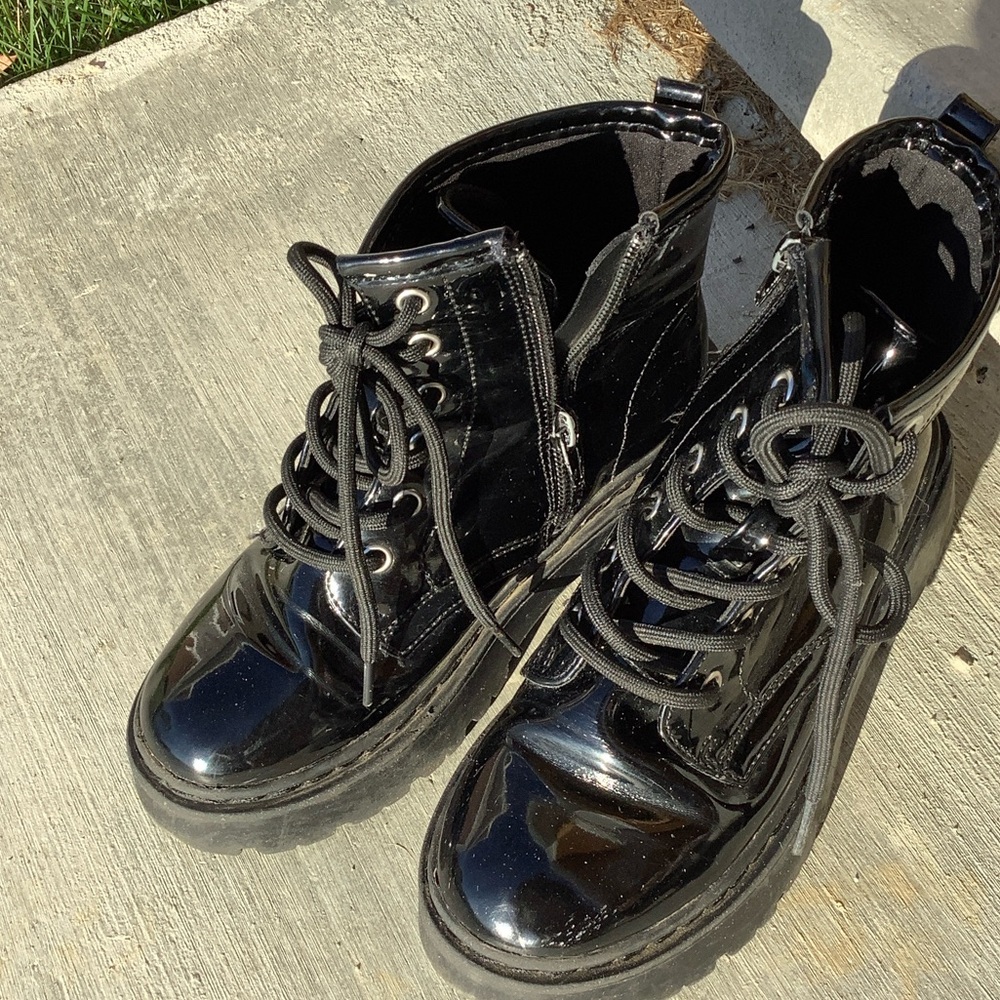 Steve Madden Shiny Black Kids Boots - Picture 8 of 16